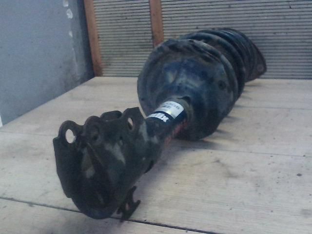 bontott TOYOTA YARIS Bal első Gólyaláb (Lengécsillapító, Rugó)