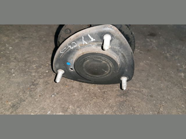 bontott TOYOTA YARIS Bal első Gólyaláb (Lengécsillapító, Rugó)