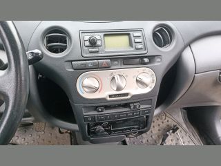 bontott TOYOTA YARIS Bal első Rugó