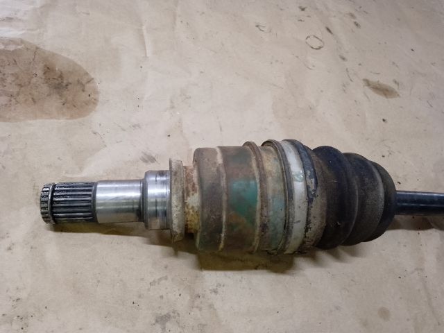 bontott TOYOTA YARIS Bal Féltengely