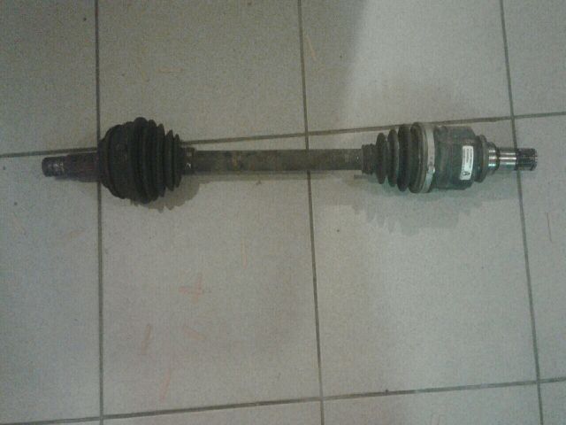 bontott TOYOTA YARIS Bal Féltengely