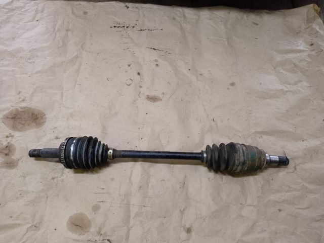 bontott TOYOTA YARIS Bal Féltengely