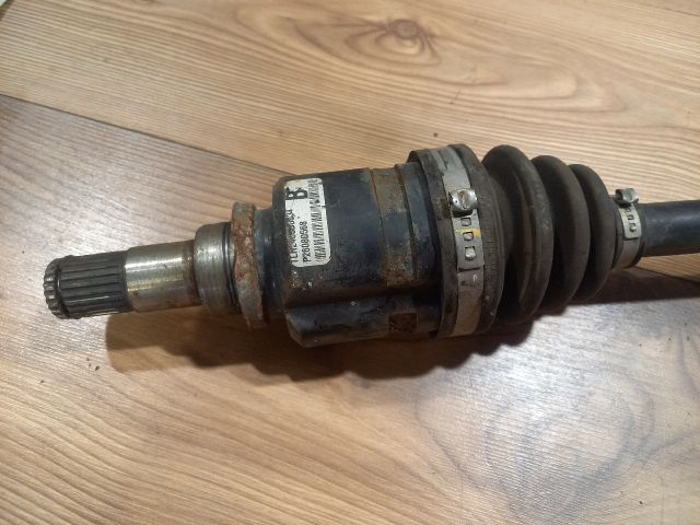 bontott TOYOTA YARIS Bal Féltengely