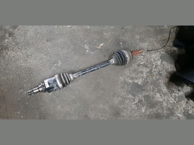 bontott TOYOTA YARIS Bal Féltengely