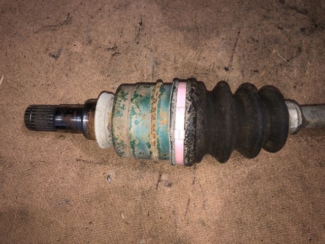 bontott TOYOTA YARIS Bal Féltengely