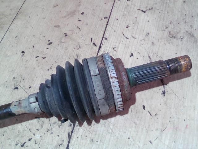 bontott TOYOTA YARIS Bal Féltengely