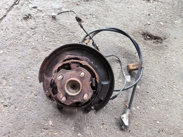 bontott TOYOTA YARIS Bal hátsó Kerékagy