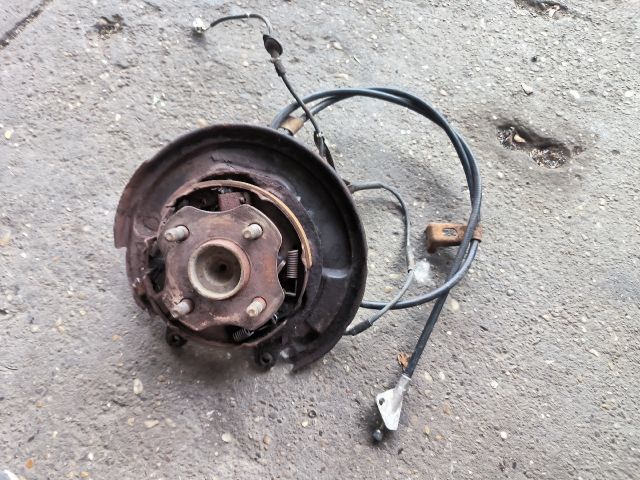 bontott TOYOTA YARIS Bal hátsó Kerékagy