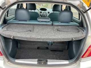 bontott TOYOTA YARIS Bal hátsó Lengéscsillapító