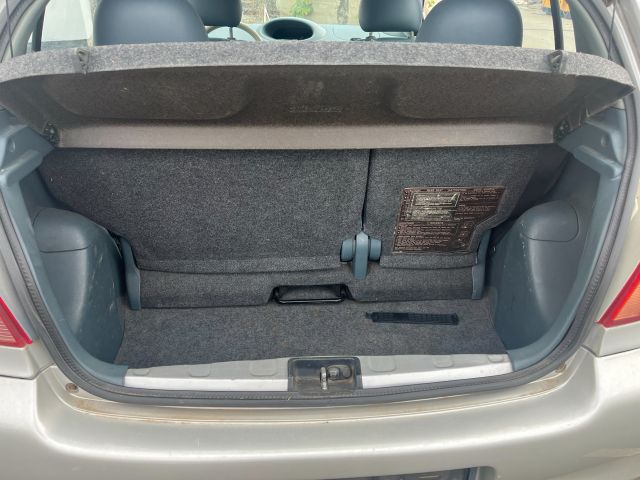 bontott TOYOTA YARIS Bal hátsó Lengéscsillapító