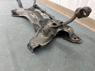 bontott TOYOTA YARIS Első Bölcső