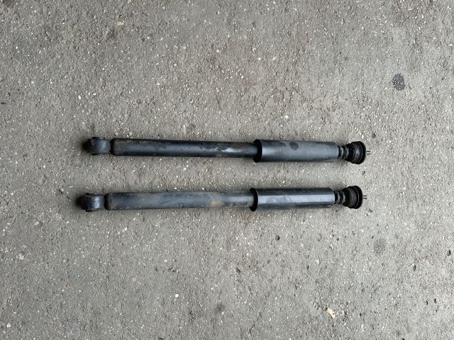 bontott TOYOTA YARIS Első Lengéscsillapító Pár