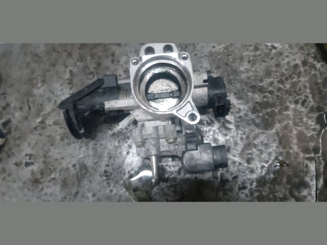 bontott TOYOTA YARIS Fojtószelep (Elektromos)