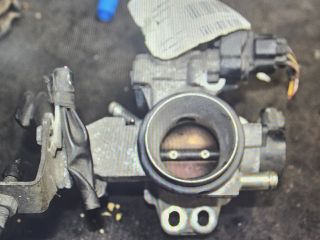 bontott TOYOTA YARIS Fojtószelep (Elektromos)