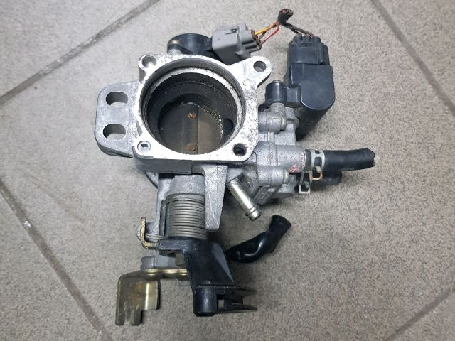 bontott TOYOTA YARIS Fojtószelep (Elektromos)