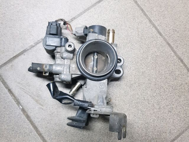 bontott TOYOTA YARIS Fojtószelep (Elektromos)