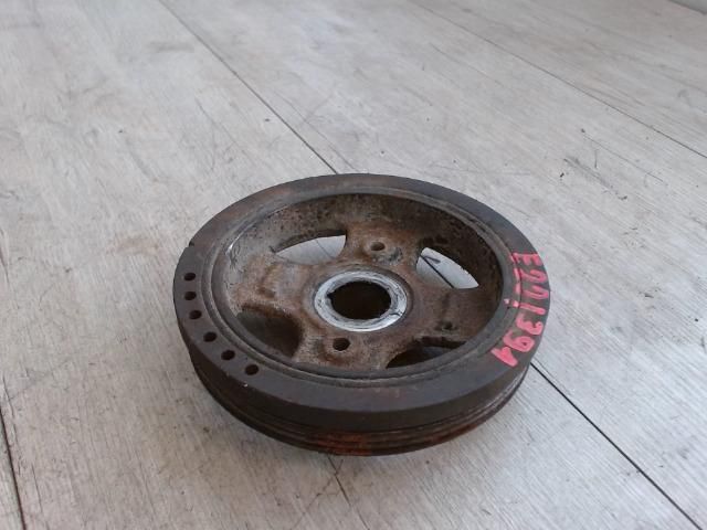 bontott TOYOTA YARIS Főtengely Szíjtárcsa