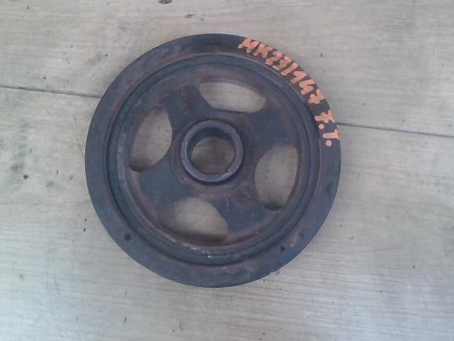 bontott TOYOTA YARIS Főtengely Szíjtárcsa