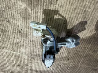 bontott TOYOTA YARIS Gyújtáskapcsoló Házzal