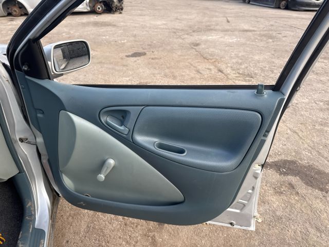 bontott TOYOTA YARIS Gyújtáskapcsoló Házzal