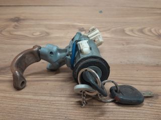 bontott TOYOTA YARIS Gyújtáskapcsoló Házzal