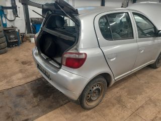 bontott TOYOTA YARIS Homlokfal (Üres lemez)