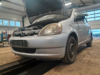 bontott TOYOTA YARIS Homlokfal (Üres lemez)