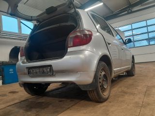 bontott TOYOTA YARIS Homlokfal (Üres lemez)