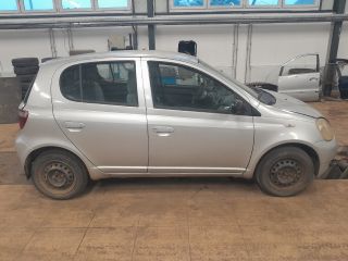 bontott TOYOTA YARIS Homlokfal (Üres lemez)