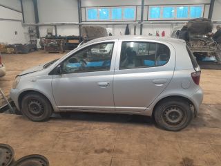 bontott TOYOTA YARIS Homlokfal (Üres lemez)