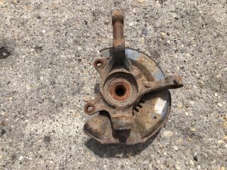 bontott TOYOTA YARIS Jobb első Csonkállvány Kerékaggyal