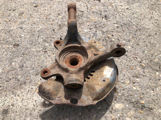 bontott TOYOTA YARIS Jobb első Csonkállvány Kerékaggyal