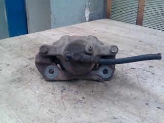 bontott TOYOTA YARIS Jobb első Féknyereg Munkahengerrel