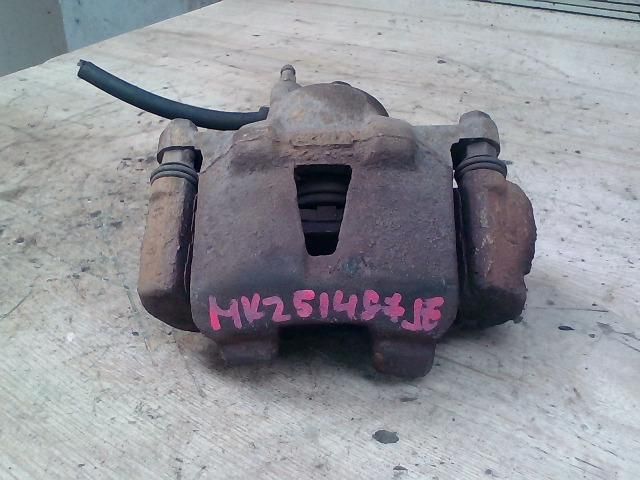 bontott TOYOTA YARIS Jobb első Féknyereg Munkahengerrel