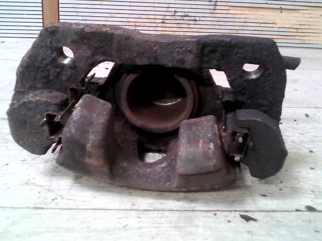 bontott TOYOTA YARIS Jobb első Féknyereg Munkahengerrel