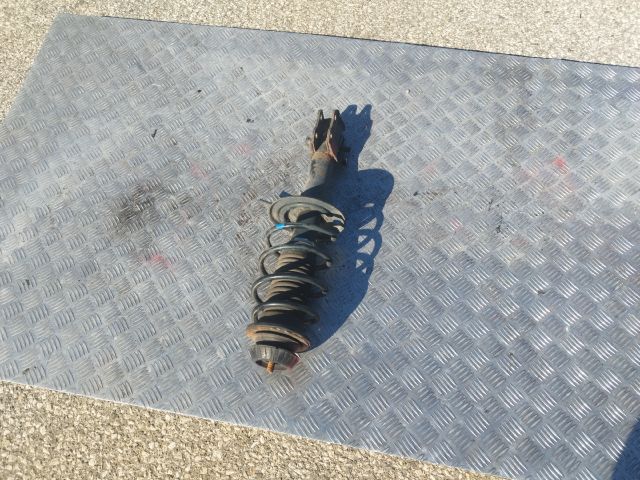 bontott TOYOTA YARIS Jobb első Gólyaláb (Lengécsillapító, Rugó)