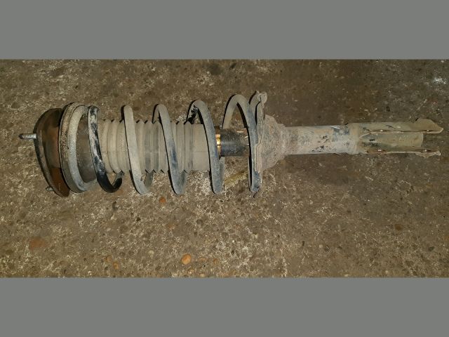 bontott TOYOTA YARIS Jobb első Gólyaláb (Lengécsillapító, Rugó)