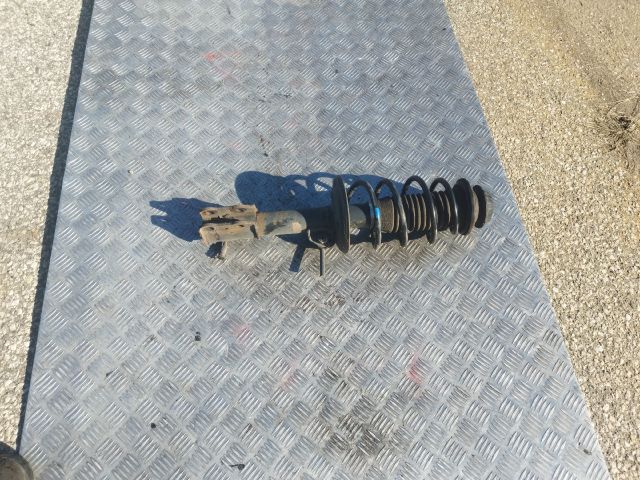 bontott TOYOTA YARIS Jobb első Gólyaláb (Lengécsillapító, Rugó)