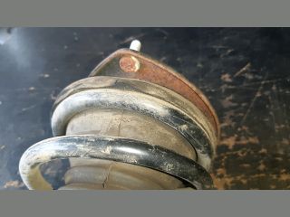 bontott TOYOTA YARIS Jobb első Gólyaláb (Lengécsillapító, Rugó)