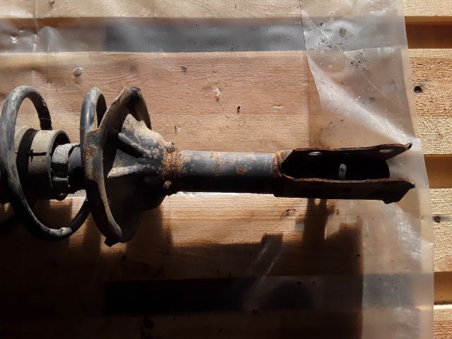 bontott TOYOTA YARIS Jobb első Gólyaláb (Lengécsillapító, Rugó)