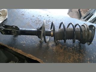 bontott TOYOTA YARIS Jobb első Gólyaláb (Lengécsillapító, Rugó)