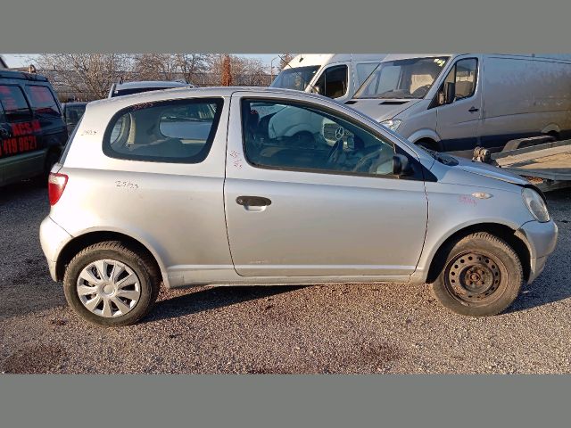 bontott TOYOTA YARIS Jobb első Kerékagy