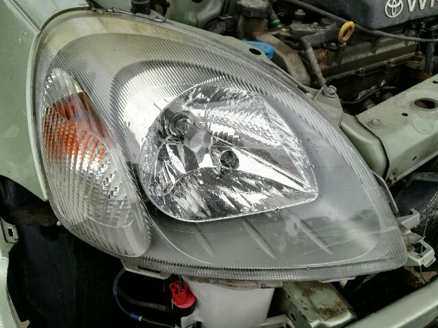 bontott TOYOTA YARIS Jobb első Lengőkar