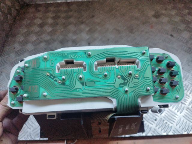 bontott TOYOTA YARIS Kilométeróra