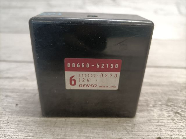 bontott TOYOTA YARIS Klíma Relé