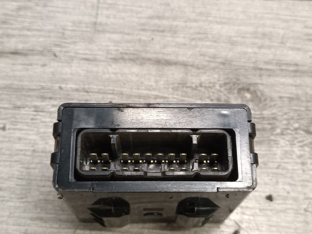 bontott TOYOTA YARIS Klíma Relé