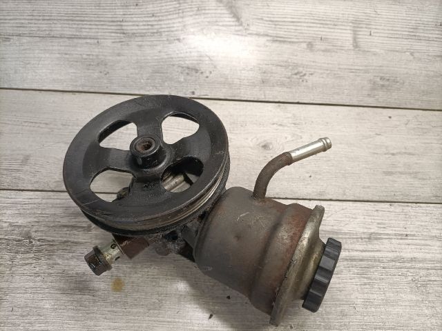 bontott TOYOTA YARIS Kormányszervó Motor (Hidraulikus)