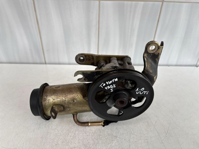 bontott TOYOTA YARIS Kormányszervó Motor (Hidraulikus)