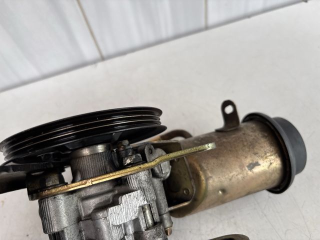 bontott TOYOTA YARIS Kormányszervó Motor (Hidraulikus)