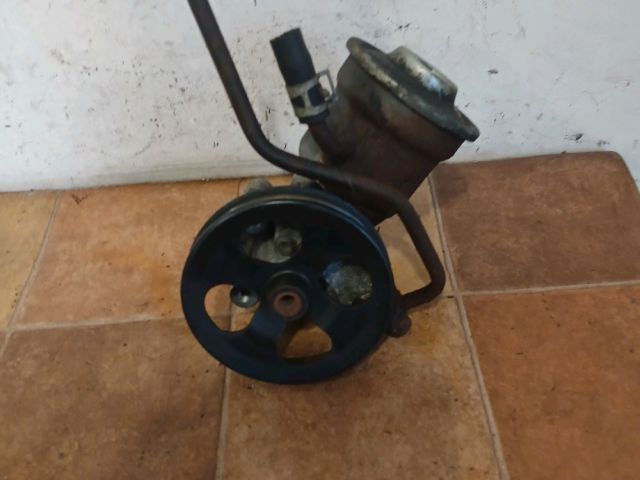 bontott TOYOTA YARIS Kormányszervó Motor (Hidraulikus)